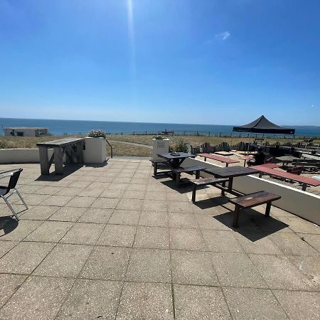 The Jungle Apartment - By Coastline Retreats - Jungle Themed Garden Apartment - Outdoor Bath - Next To Seafront - Childrens Toys - Superfast Wifi - Netflix - Disney Bournemouth Dış mekan fotoğraf